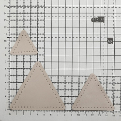 9406 Набор заплаток пришивных из кожи, треугольник равностор. 4, 6 и 8см, с перфорацией, 3шт/упак